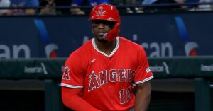 En la foto, el jardinero de los Angeles Jorge Soler