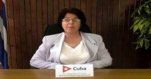 En la foto, la ministra de Trabajo de Cuba, Marta Elena Feitó