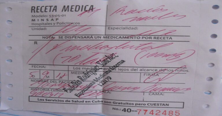 En la foto, una receta de las que dan los médicos en Cuba