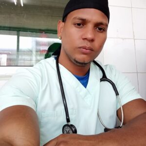 En la foto, el enfermero Ray Figueredo