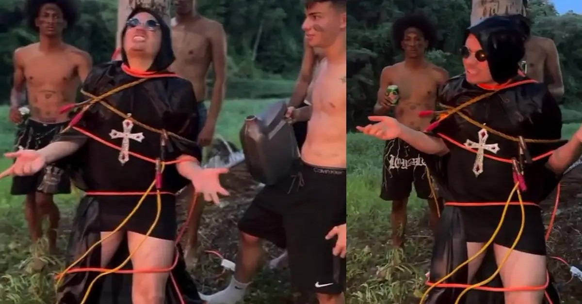 En la foto, Sandro Castro atado a un tronco para ser 'quemado'