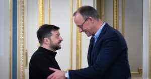 En la foto, Zelenski y Friedrich Merz