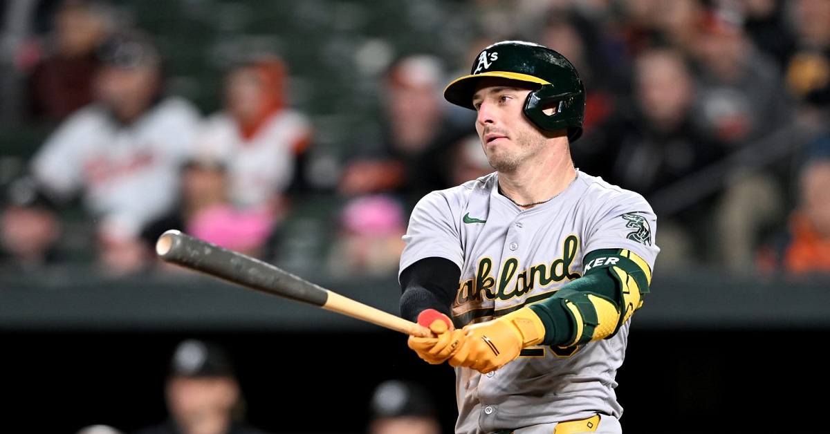 En la foto, el jonronero de los Atléticos Brent Rooker de Atléticos se encuentra en la lista de participantes del Derbi de Jonrones