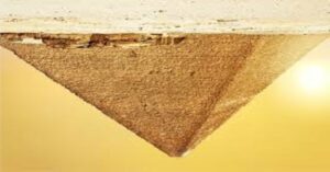 En la foto, una pirámide invertida