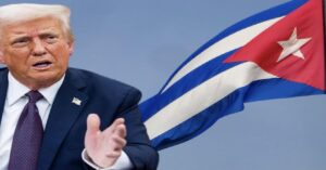 En la foto, un montaje con Trump y la bandera cubana