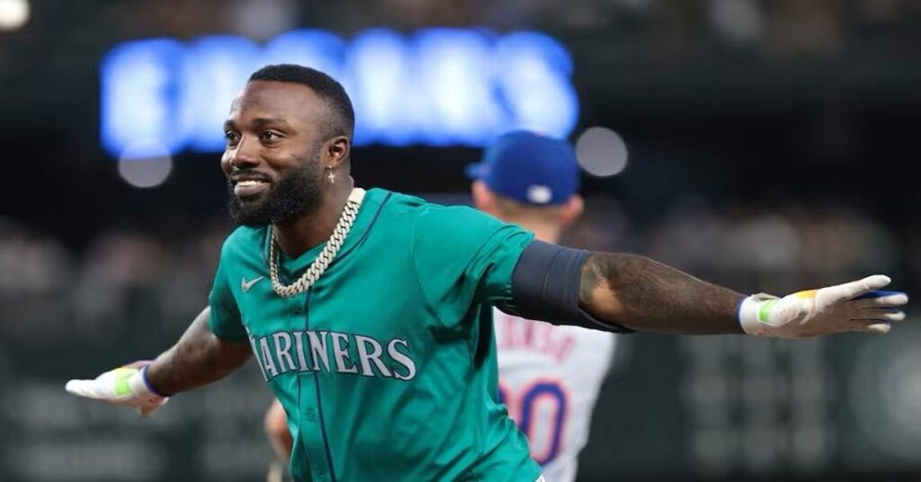 En la foto, Randy Arozarena celebra su decisivo jonrón ante Anaheim