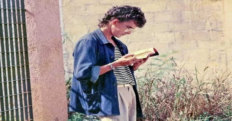 En la foto, el autor en México