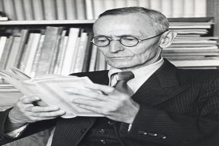 En la foto, Herman Hesse