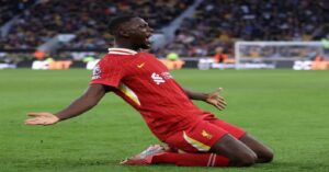 En la foto, el defensor del Liverpool Ibrahima Konaté