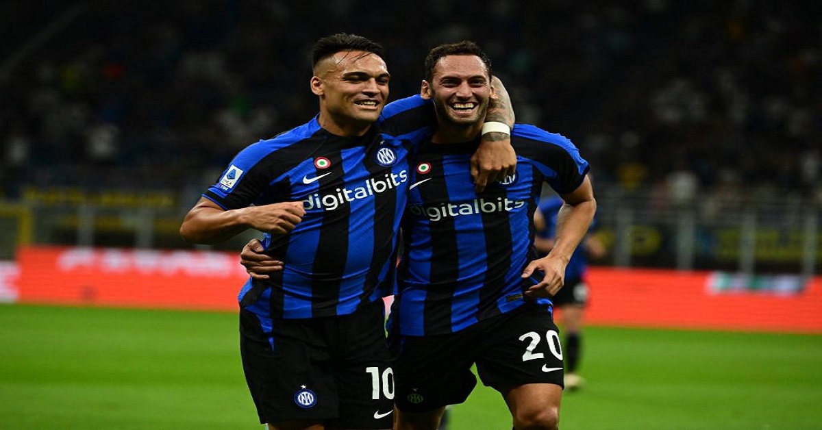 En la foto, Çalhanoglu y Lautaro en tiempos de bonanza