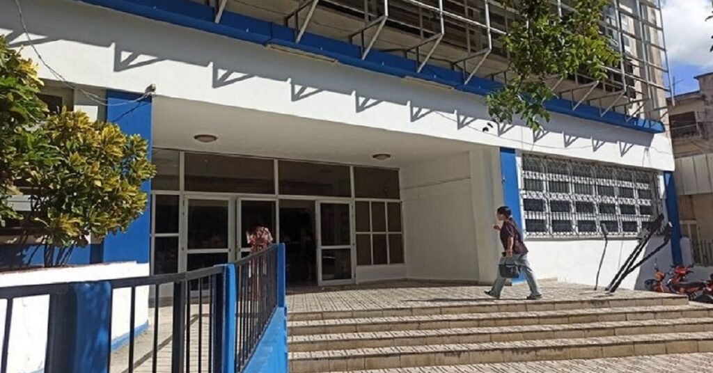 Nadie quiere ser periodista del oficialismo en Cuba 4 En al foto, la Facultad de Comunicación de la Universidad de La Habana