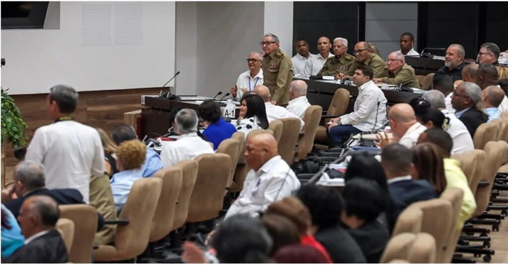 En la foto, Raúl Castro en la última Asamblea Nacional