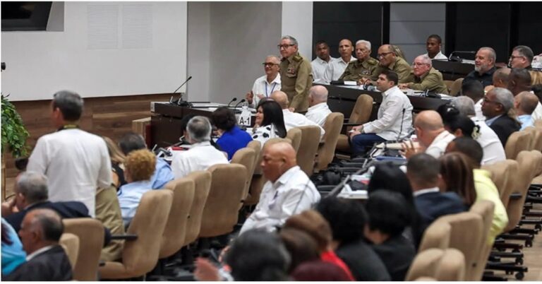 En la foto, Raúl Castro en la última Asamblea Nacional