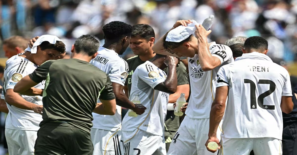 JUgadores se toman un descanso en el Mundial de Clubes