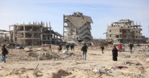 En la foto, un suburbio destrido en la Franja de Gaza