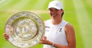 En la foto, la campeona de Wimbledon 2025, la polaca Iga Swiatek