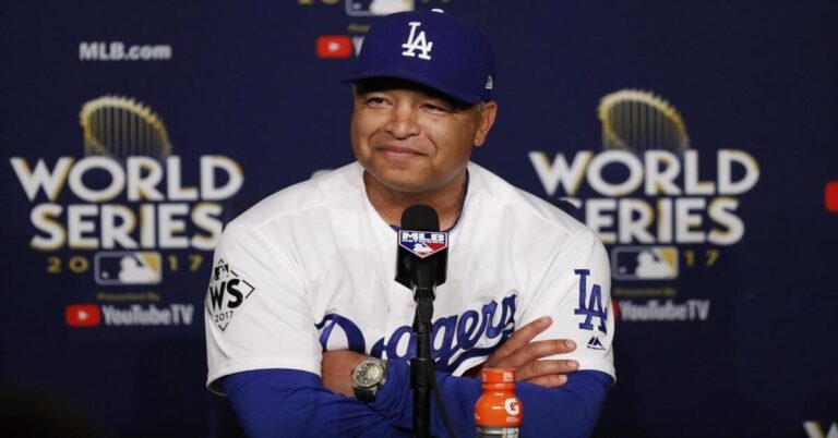 En la foto, el manager de los Dodgers, Dave Roberts