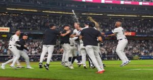 En la foto, Yankees festeja triunfo ante Rays
