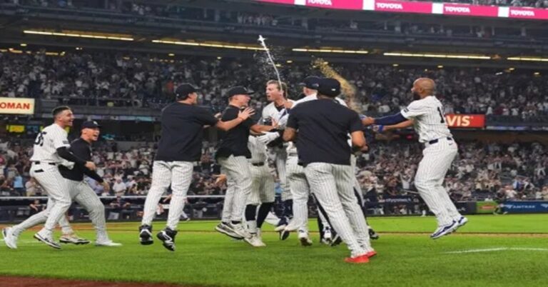 En la foto, Yankees festeja triunfo ante Rays