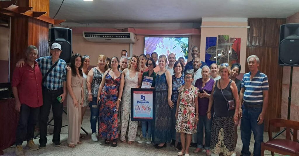 Vanguardia: 63 años iluminando al Partido, no a la verdad