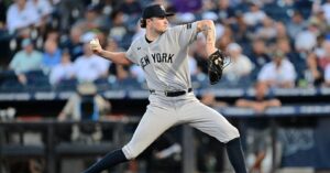 En la foto, Cam Schlittler