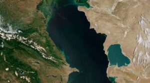 En al foto, el Mar Caspio, fotografiado desde la Estación Espacial Internacional