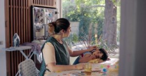 En la foto, una escena de 'Limpia', de la chilena Dominga Sotomayor