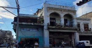 En la foto, esquina de Monte y Ángeles, en La Habana