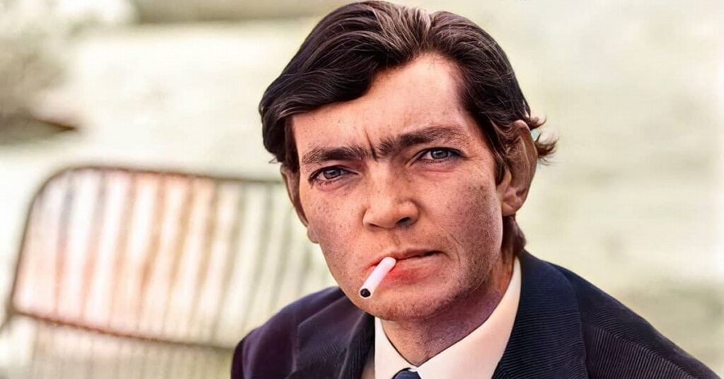 En la foto, el escritor argentino Julio Cortázar