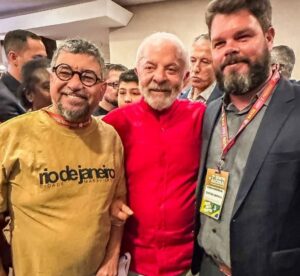 En la foto, a la derecha, el nieto de Fidel Castro