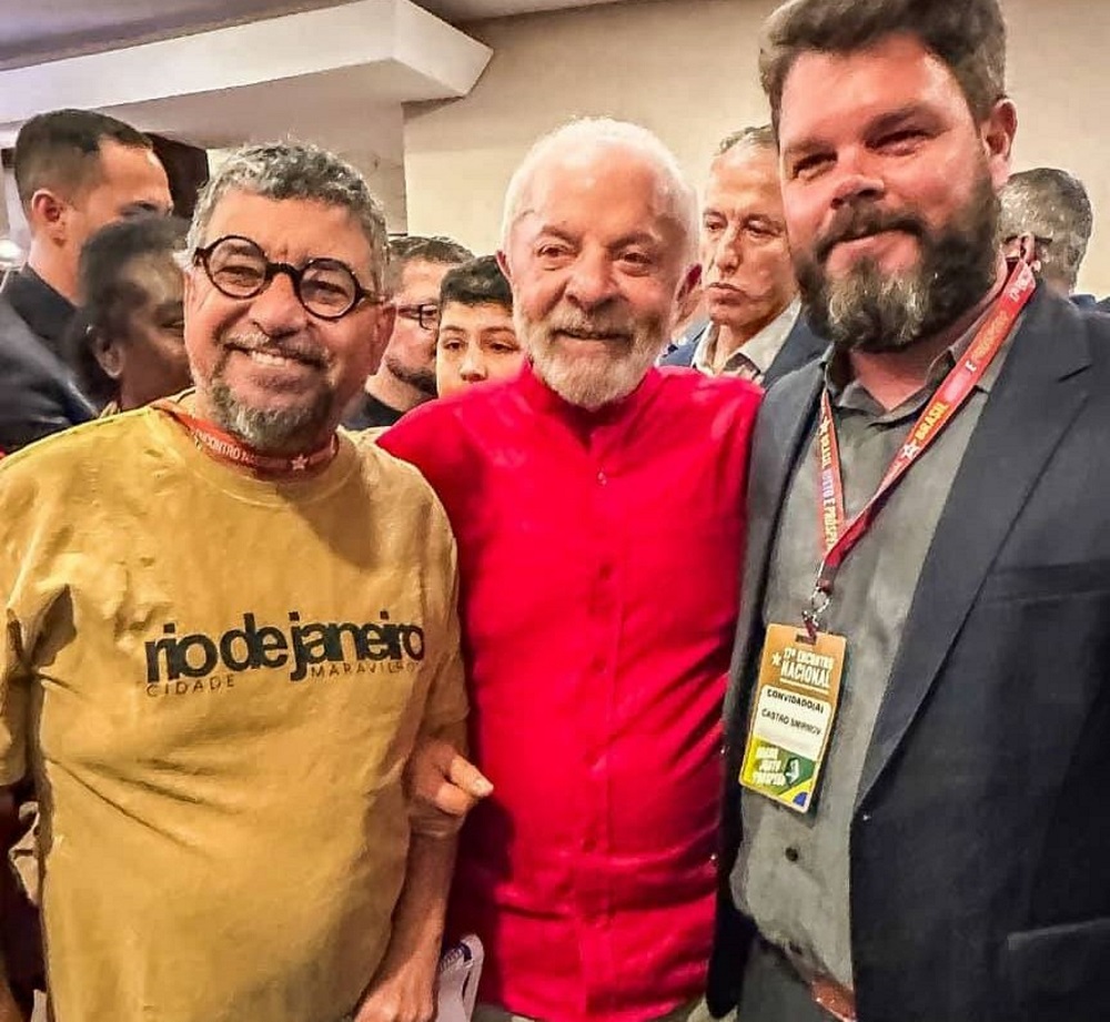 En la foto, a la derecha, el nieto de Fidel Castro