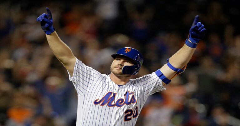 En la foto, Pete Alonso tras romper récord de jonrones de los Mets