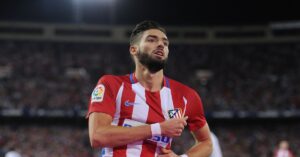 En la foto, Yannick Carrasco