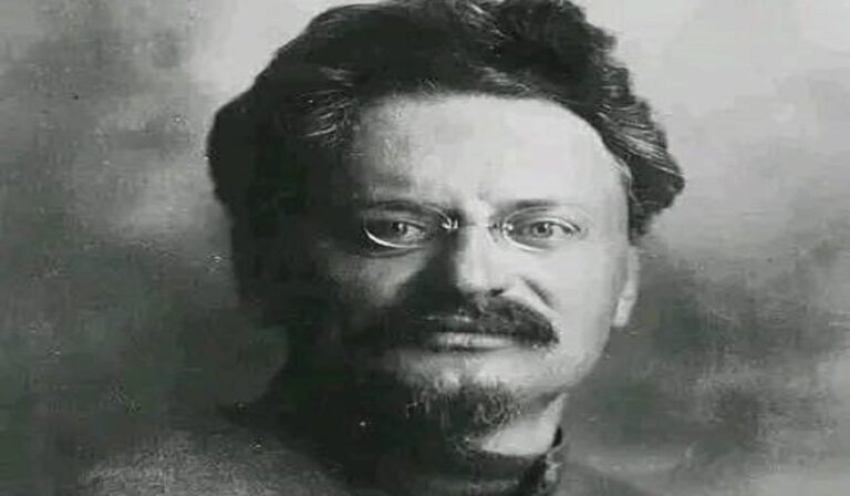 En la foto, León Trotsky