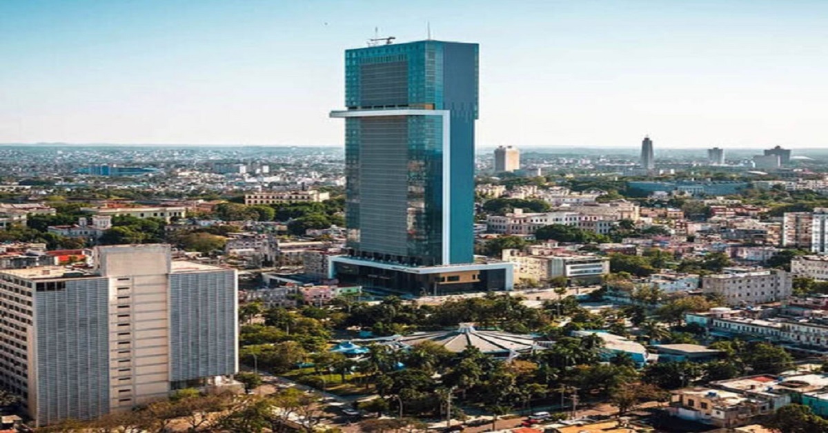 En la foto, una imagend e La Habana con la nueva perla de GAesa, la llamada Torre K