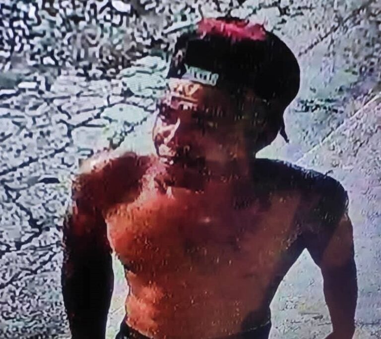 En la foto, posible prófugo de Ciego de Ávila pide comida en una paladar