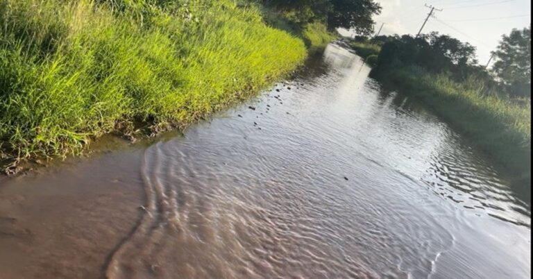 En la foto, salideros de agua en los pozos de Bainoa