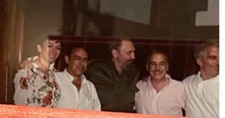 En la foto, Fidel Castro, Jeffrey Epstein y Andrés Pastrana, entre otros