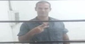 En la foto, el preso político Roberto Pérez Fonseca