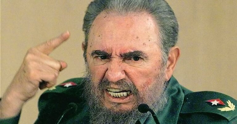 En la foto, Fidel Castro