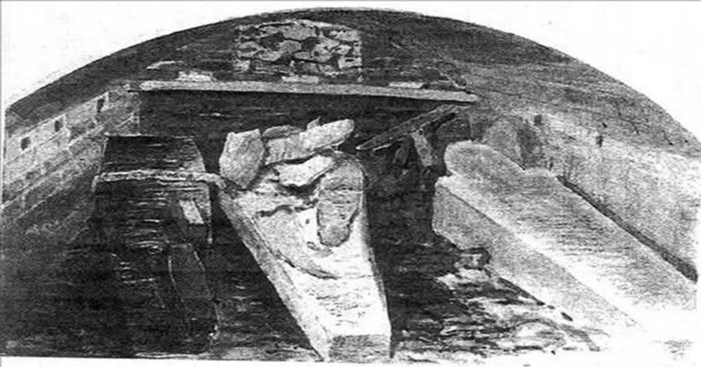 En la foto, los ataudes de los reyes