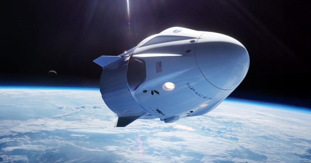 SpaceX lleva a cuatro astronautas a la Estación Espacial Internacional en apenas 15 horas 4 En la foto, la nave de Space X
