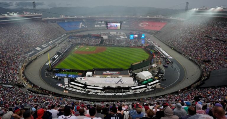En la foto, la lluvia obligó a suspender el Speedway Classic
