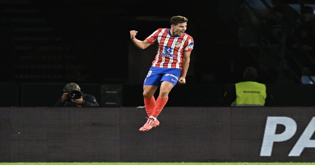 Julián Álvarez marca hat-trick y el Atlético gana sufriendo