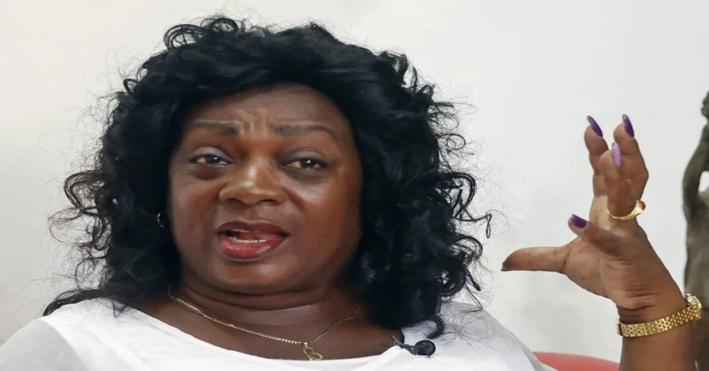 Berta Soler denuncia cerco policial en su vivienda