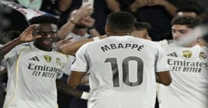 En la foto, el Real Madrid celebra un gol ante el Levante