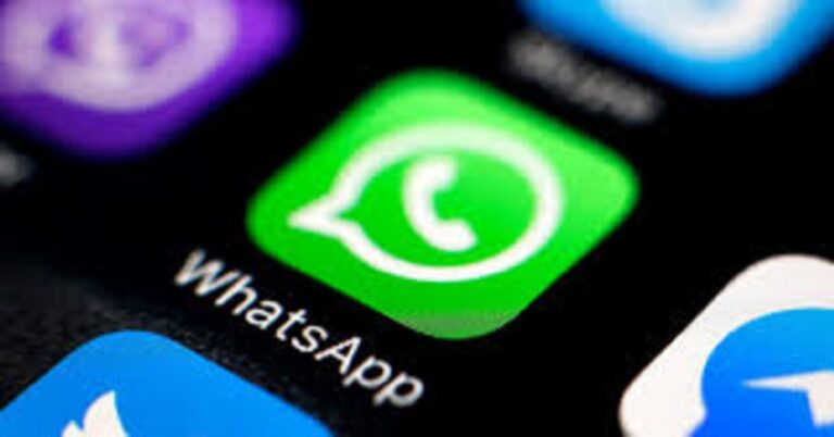 En la foto, el logo de WhatsApp
