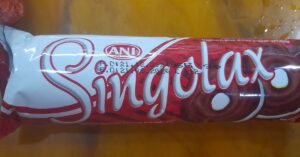 En la foto, un paquete de galletas Singolax