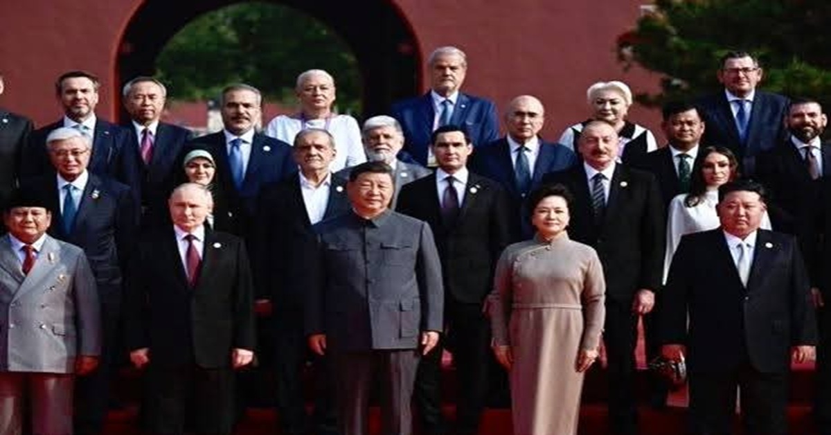 En la foto, presidentes en la Plaza Tianamen y no se ve a Díaz-Canel