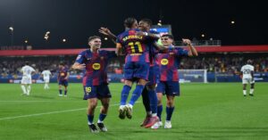 En la foto, el Barcelona celebra un gol ante el Valencia